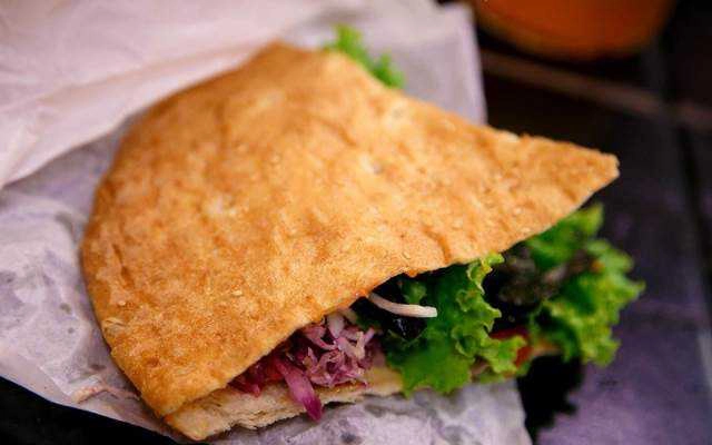 Ăn vặt Mặt Trời Mọc - Bánh Mì Kebab