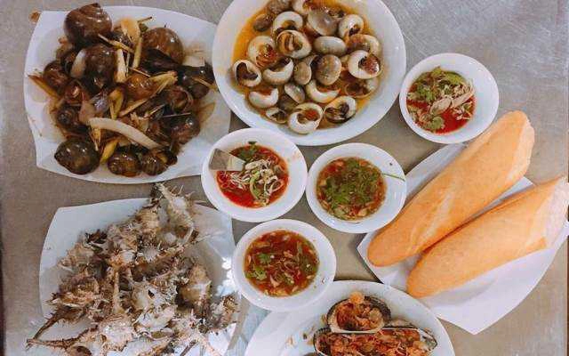 Ăn vặt Mê Cung Ốc