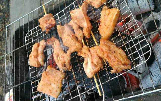 Ăn vặt Mèo Ú BBQ - Xiên Nướng 5K - Lý Chính Thắng