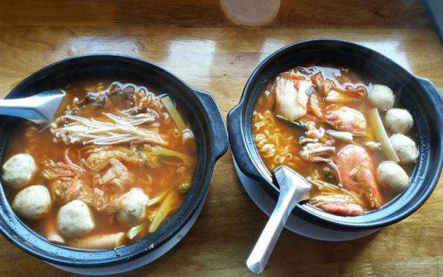 Ăn vặt Mì Cay