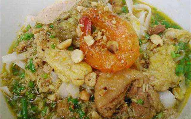 Ăn vặt Mì Quảng 20k
