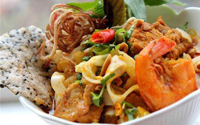 Ăn vặt Mì Quảng - Chợ Phạm Văn Hai