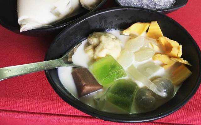 Ăn vặt Min Mon Quán - Chè Sầu Liên