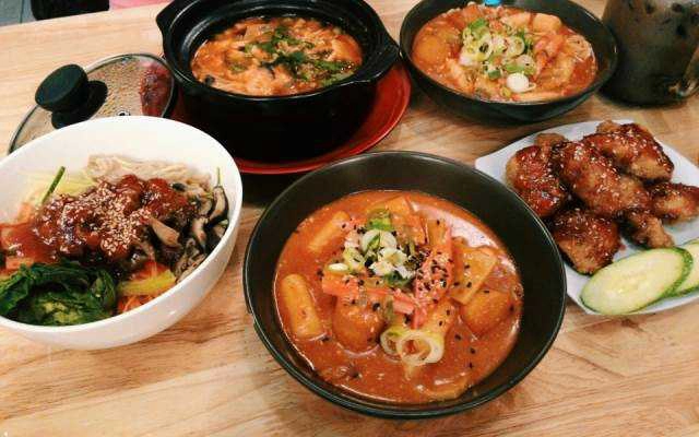 Ăn vặt Moon Fast Food - Món Hàn - Xuân Hồng