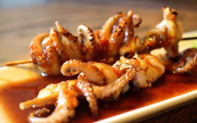 Ăn vặt Mực Xiên Nướng Thái Lan