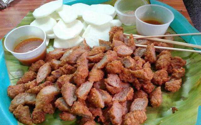 Ăn vặt Nem Chua Rán Bà Già - Hàng Bông