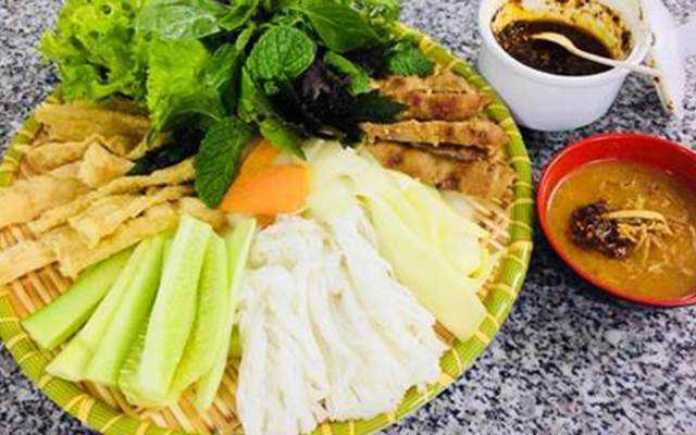 Ăn vặt Nem Nướng Nha Trang - Bách Khoa