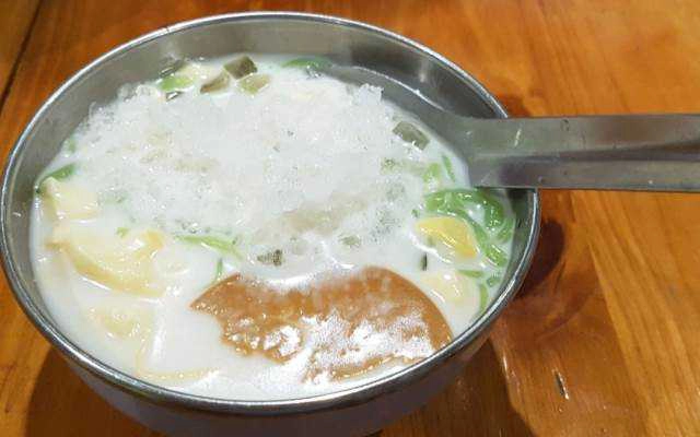 Ăn vặt Ngõ Nhỏ - Chè Các Loại