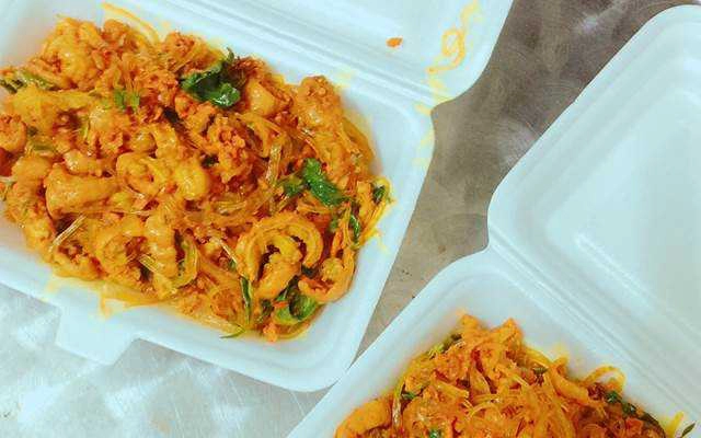Ăn vặt Núm Đuôi Xào Nghệ