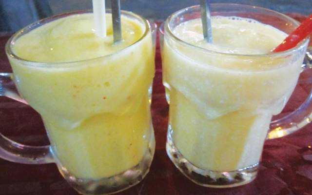Ăn vặt Nước Ép & Sinh Tố - Xóm Chiếu