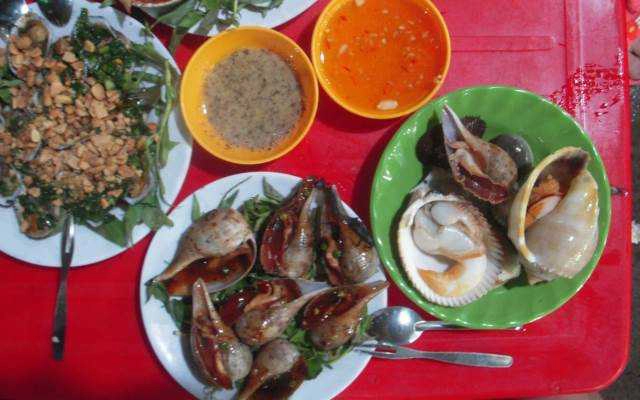 Ăn vặt Ốc 20K - Tuệ Tĩnh