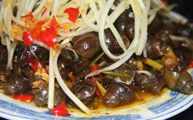 Ăn vặt Ốc Ba Chàng Trai - Bà Triệu