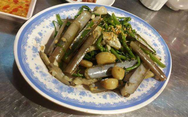 Ăn vặt Ốc Hẻm 243