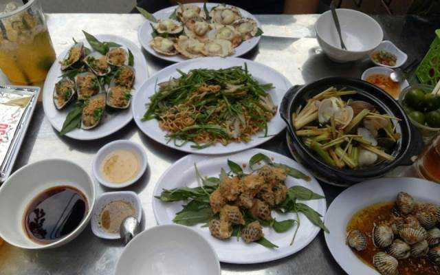 Ăn vặt Ốc Ngân