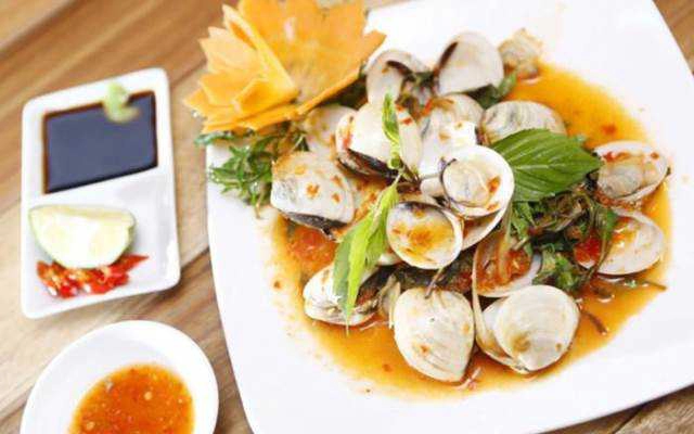 Ăn vặt Ốc Ngao Xào - Quang Trung