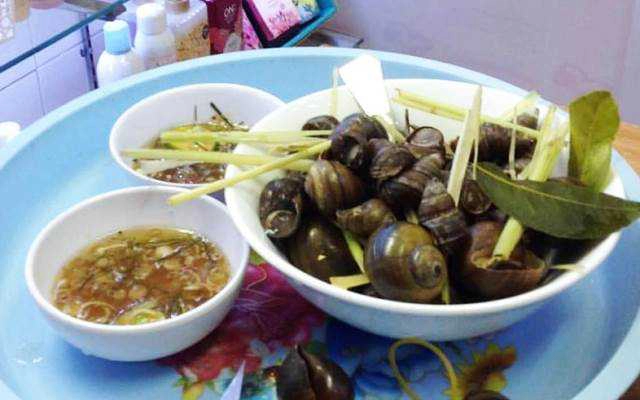 Ăn vặt Ốc Nóng - Cầu Gỗ