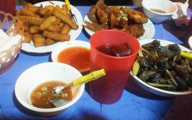 Ăn vặt Ốc Nóng & Gà Rán - Ngã Tư Trôi