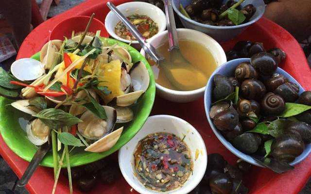 Ăn vặt Ốc Nóng & Ngô Nướng - Trần Nhân Tông