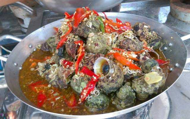 Ăn vặt Ốc Xào Linh