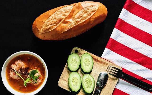 Ăn vặt Ông Chum - Bánh Mì Xíu Mại