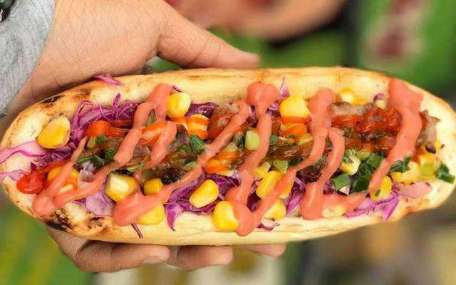Ăn vặt Ông Lý - Bánh Mì - Trường Sa