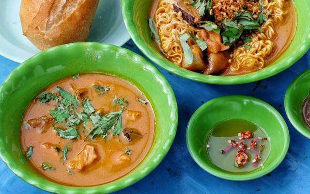 Ăn vặt Phá Lấu & Bò Kho - Tôn Đản