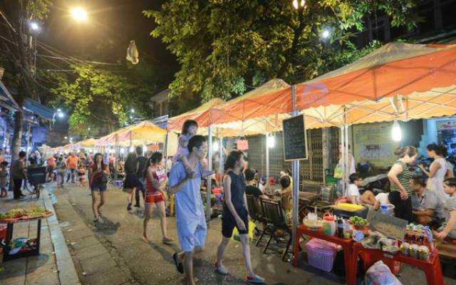 Ăn vặt Phố Ẩm Thực - Hàng Buồm