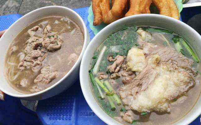 Ăn vặt Phở Bò - Cầu Gỗ