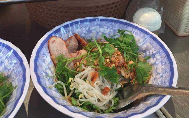 Ăn vặt Phở Tíu Bà Phương - Hàng Chiếu