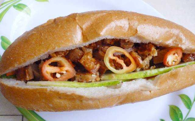 Ăn vặt Phúc Hải - Bánh Mì & Bánh Hỏi Heo Quay