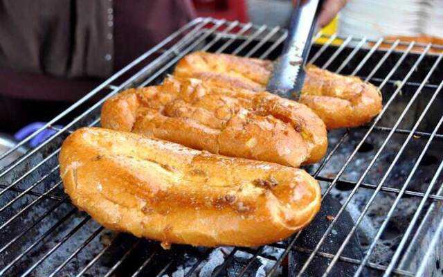 Ăn vặt Phương Bami - Bánh Mì Nướng Muối Ớt Chà Bông 8K