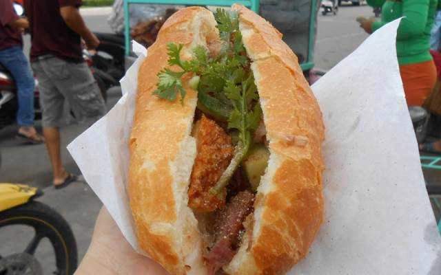 Ăn vặt Phượng Hoàng - Bánh Mì & Bánh Bao