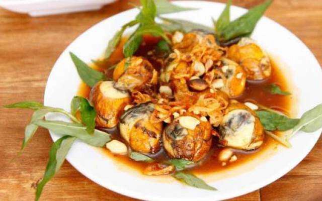 Ăn vặt Phượng - Trứng Vịt Lộn