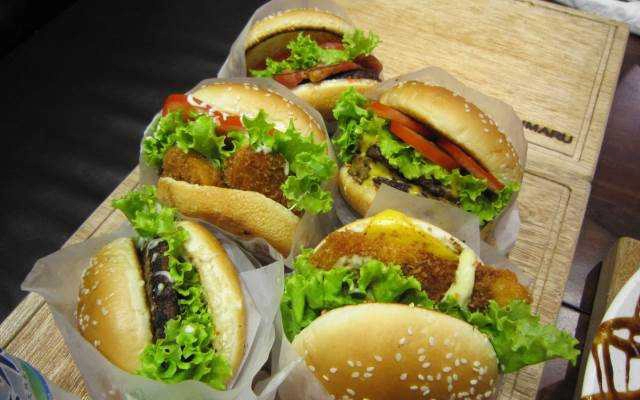 Ăn vặt Bánh Mì Hamburger