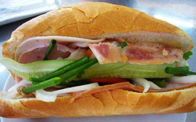 Ăn vặt Quán Bánh Mì Nga