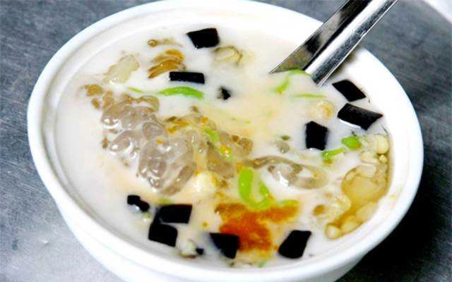 Ăn vặt Quán Chè Huế - Cách Mạng Tháng 8
