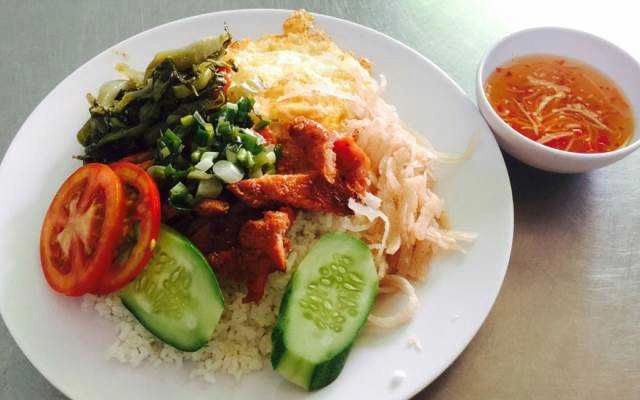 Ăn vặt Quán Cơm Chị Đẹp Quầy Số 3 - Phố Hàng Rong