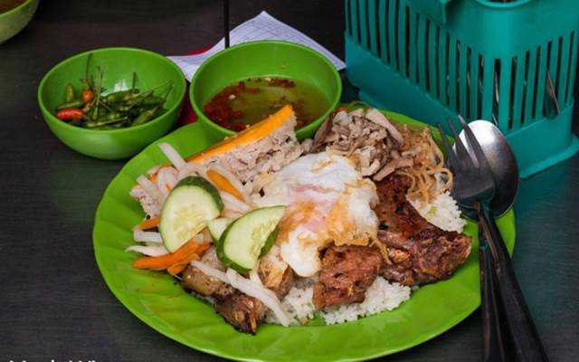 Ăn vặt Quán Cúc - Cơm Tấm