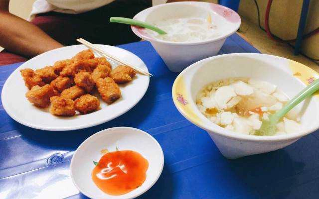 Ăn vặt Quán Híp - Chè Thái & Bánh Mì