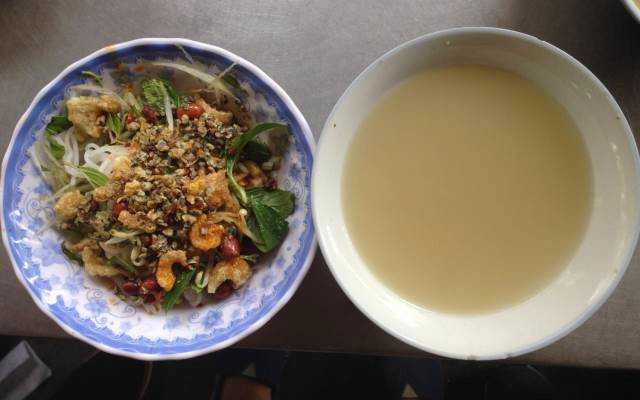 Ăn vặt Cơm Hến Hoa Đông