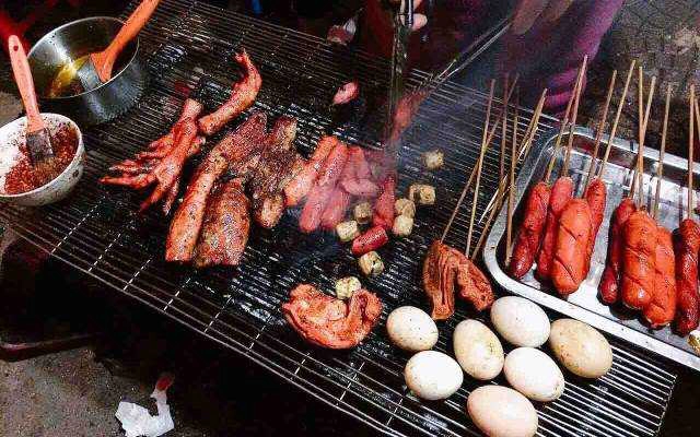 Ăn vặt Quán Nướng - Thị Trấn Đồng Văn
