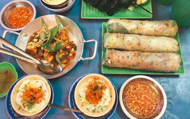 Ăn vặt Quán Pong - Đặc Sản Phan Rang - Nguyễn Gia Trí