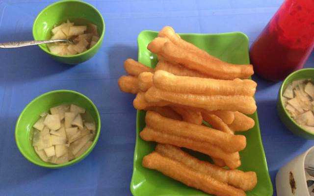 Ăn vặt Quẩy Rán & Bánh Tiêu - Đội Cấn