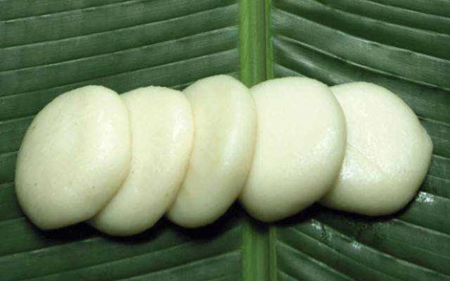 Ăn vặt Quý Hà - Bánh Dầy Quán Gánh