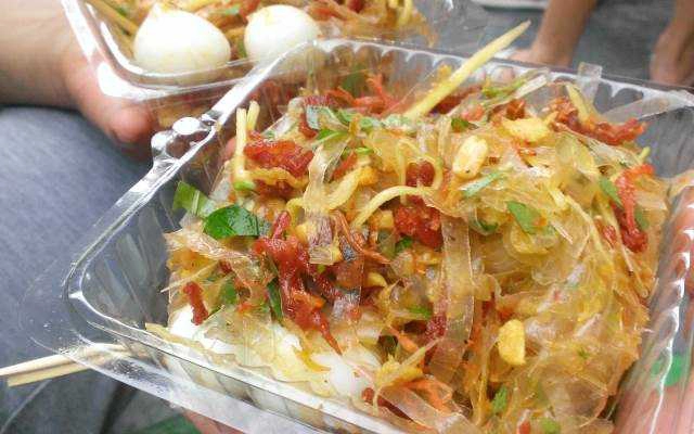 Ăn vặt Quyên - Bánh Tráng Trộn