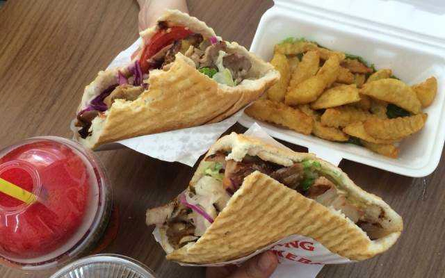 Ăn vặt Sinh Tố & Bánh Mì Thổ Nhĩ Kỳ