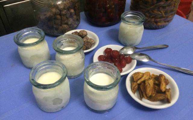 Ăn vặt Sữa Chua Bà Hà
