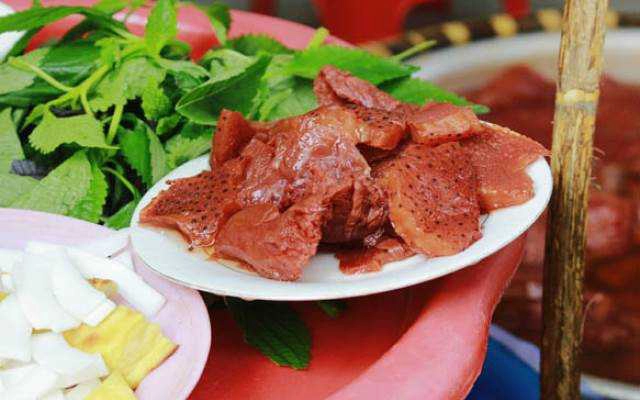 Ăn vặt Sứa Đỏ Mắm Tôm Hải Phòng - Hàng Chiếu