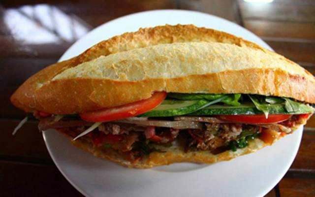 Ăn vặt Sum - Lò Bánh Mì Điện