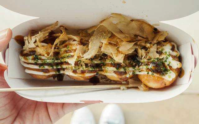 Ăn vặt Takoyaki Chochin - Thích Quảng Đức